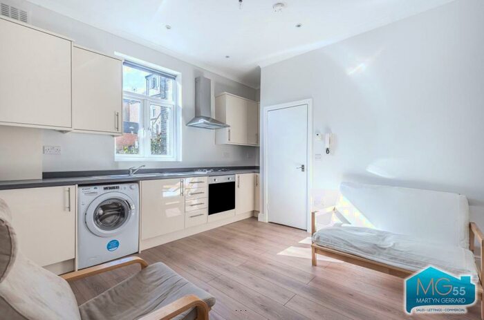 1 Bedroom Apartment To Rent In Great North Road, London, N6