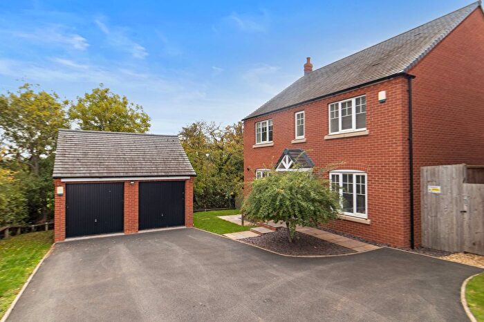 4 Bedroom Detached House For Sale In Furrow Close, Upton-Upon-Severn, Worcestershire, WR8