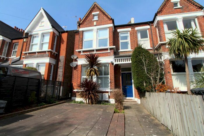 2 Bedroom Flat To Rent In Burghill Road, Sydenham, SE26