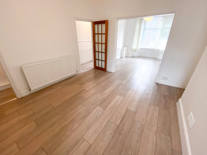 3 Bedroom House To Rent In Rosslyn Street, L17