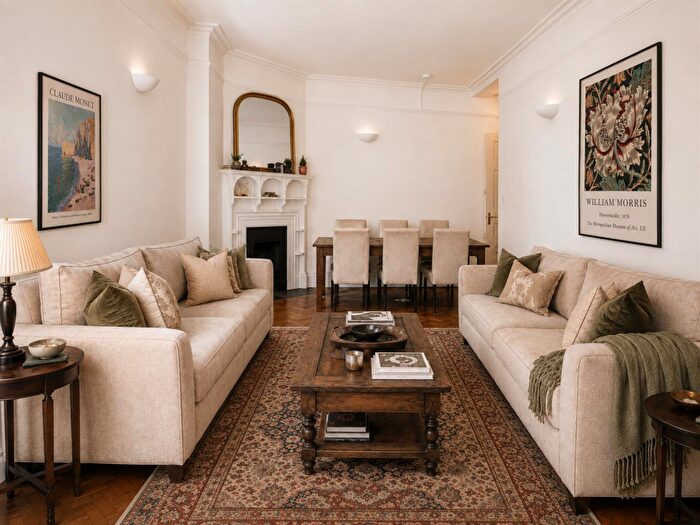 3 Bedroom Flat For Sale In Glentworth Street, Marylebone, NW1