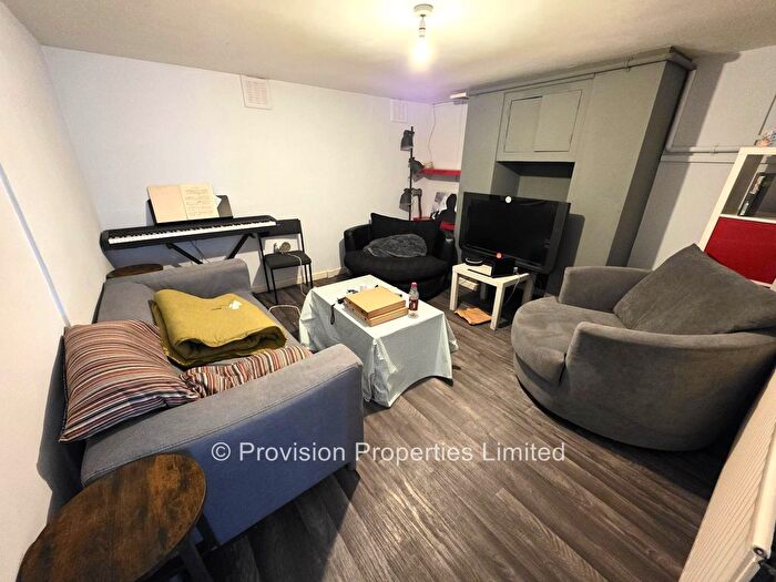 5 Bedroom Terraced House To Rent In Burley Lodge Road, Hyde Park, Leeds, LS6