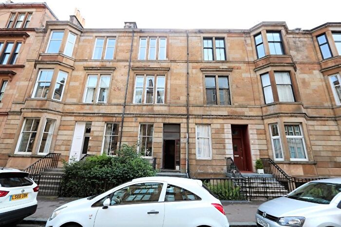 3 Bedroom Flat To Rent In Roxburgh Street, Glasgow, G12