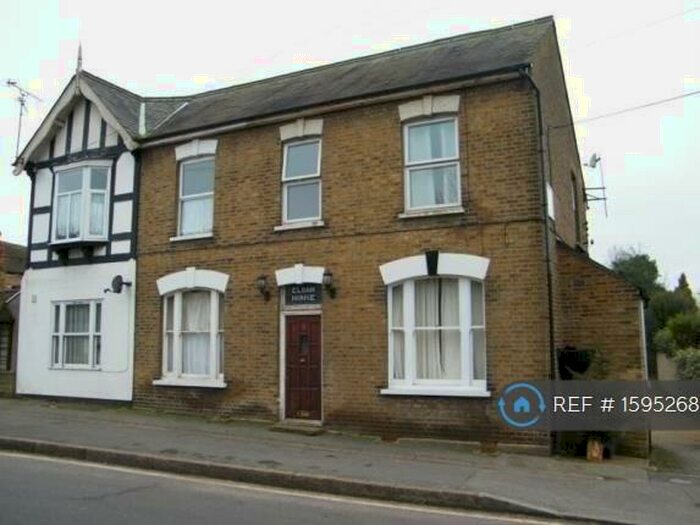 Studio To Rent In North Road, Romford, RM4