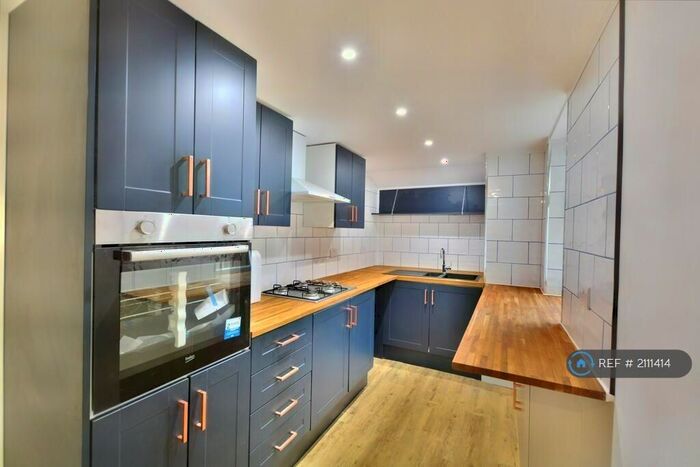 2 Bedroom Semi-Detached House To Rent In Broadhurst Street, Stockport, SK3