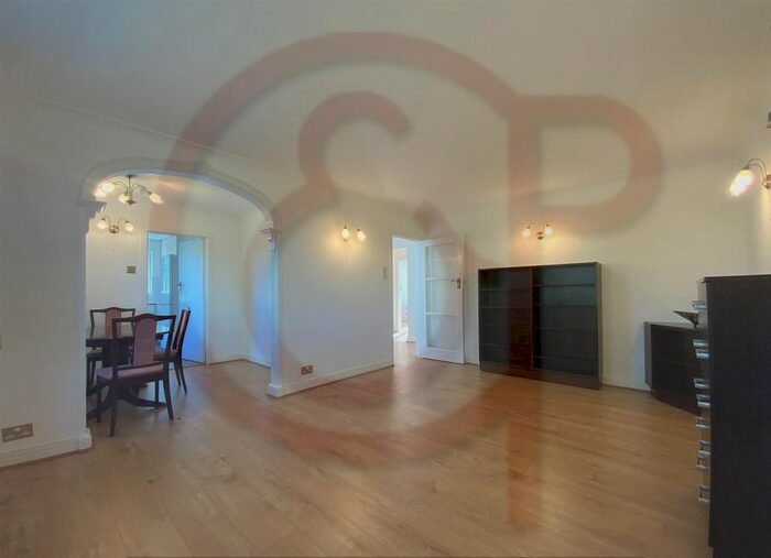 2 Bedroom Flat To Rent In Chatsworth Road, Ealing, W5