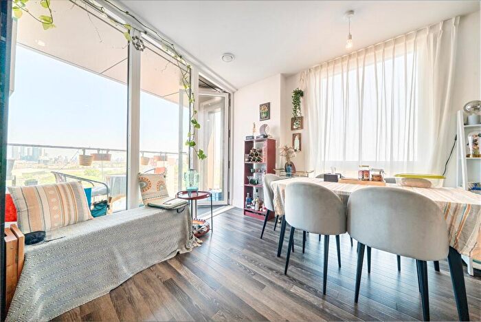 1 Bedroom Apartment For Sale In Moulding Lane, London, SE14