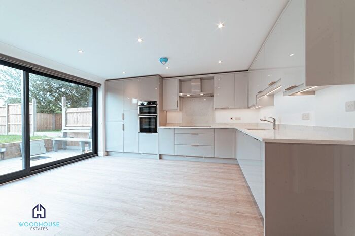 5 Bedroom Terraced House To Rent In Lower Paddock Road, Watford, WD19