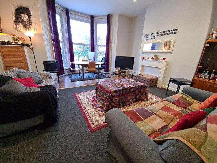 3 Bedroom House To Rent In Moorland Road, Leeds, LS6