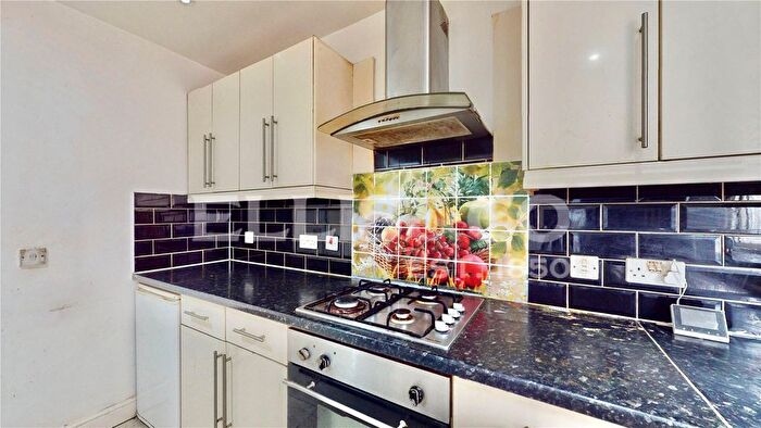 2 Bedroom Flat For Sale In Copland Road, Wembley, HA0