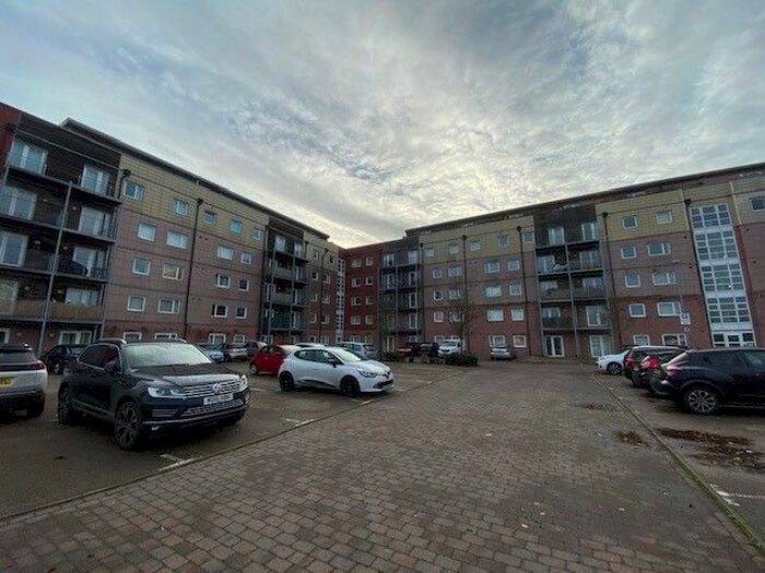 2 Bedroom Flat To Rent In Heritage Way, Wigan, WN3