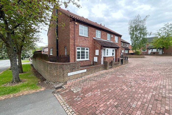 3 Bedroom Semi-Detached House For Sale In Danebrook Close, Sheffield, Sheffield, S2