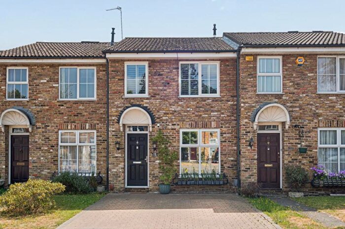 3 Bedroom Terraced House For Sale In Holmsdale Close, Iver, SL0