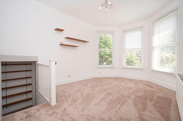 1 Bedroom Flat To Rent In Christchurch Avenue, London, NW6