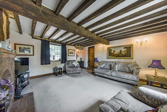 4 Bedroom Detached House For Sale In Lower Street, Desborough, NN14