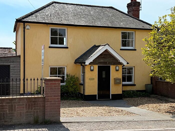 3 Bedroom Cottage For Sale In The Common, Winterslow, SP5
