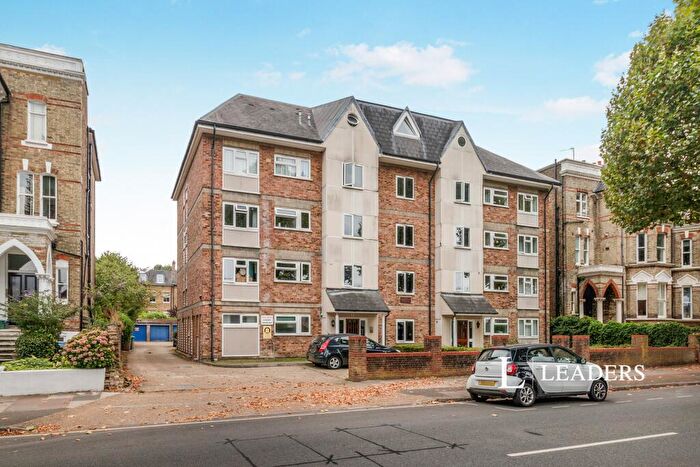 1 Bedroom Apartment To Rent In Maple Road, Surbiton, KT6
