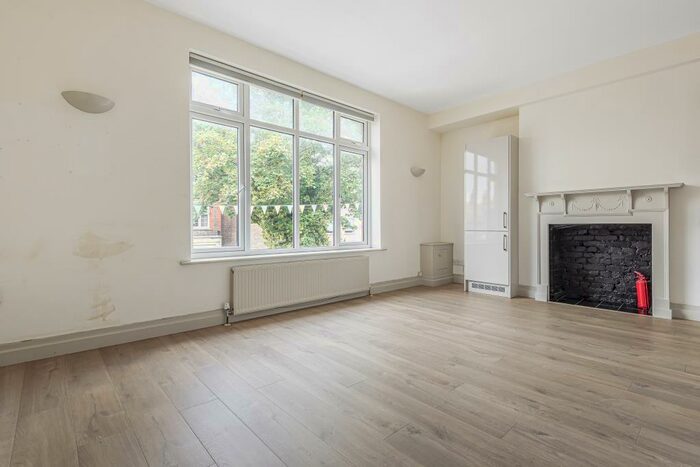 1 Bedroom Apartment To Rent In Old London Road, Kingston, KT2