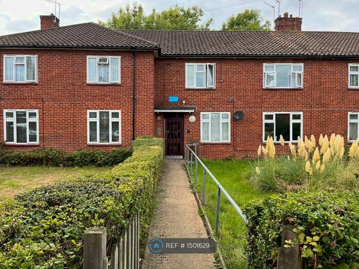 1 Bedroom Flat To Rent In Norfolk Gardens, Borehamwood, WD6