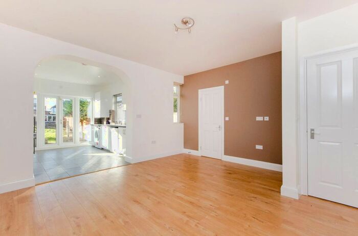4 Bedroom Property To Rent In Martin Way, Merton Park, Morden, SM4