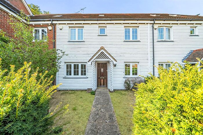 6 Bedroom Terraced House For Sale In Lenham Road, Headcorn, Ashford, TN27