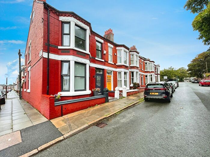 3 Bedroom End Of Terrace House For Sale In Dundonald Road, Liverpool, L17