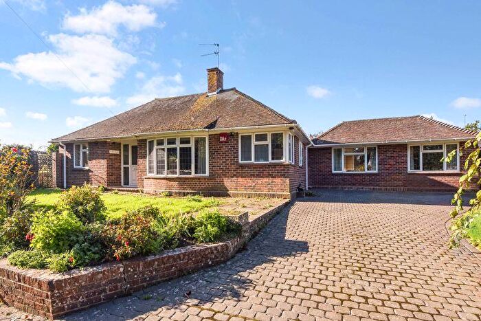 4 Bedroom Detached Bungalow For Sale In Old Park Lane, Chichester, PO18