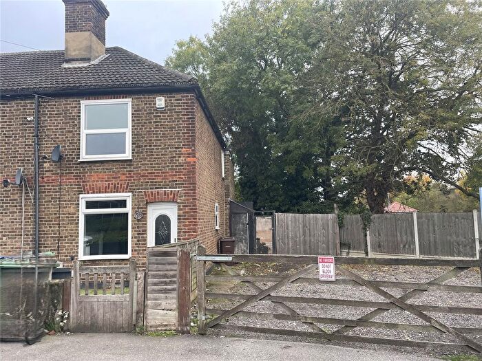 2 Bedroom End Of Terrace House To Rent In Southend Road, Stanford-Le-Hope, Essex, SS17