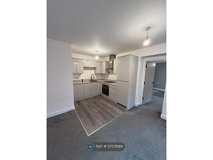 1 Bedroom Flat To Rent In Silvester Square, Hull, HU1