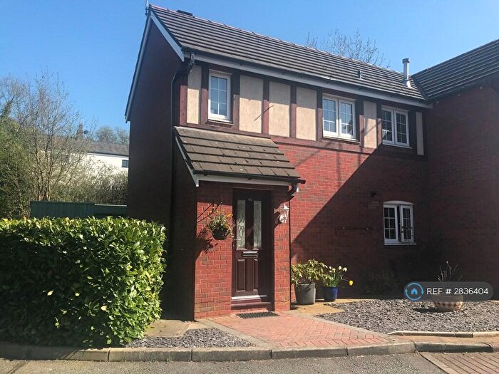 2 Bedroom Semi-Detached House To Rent In Sutton Close, Macclesfield, SK11