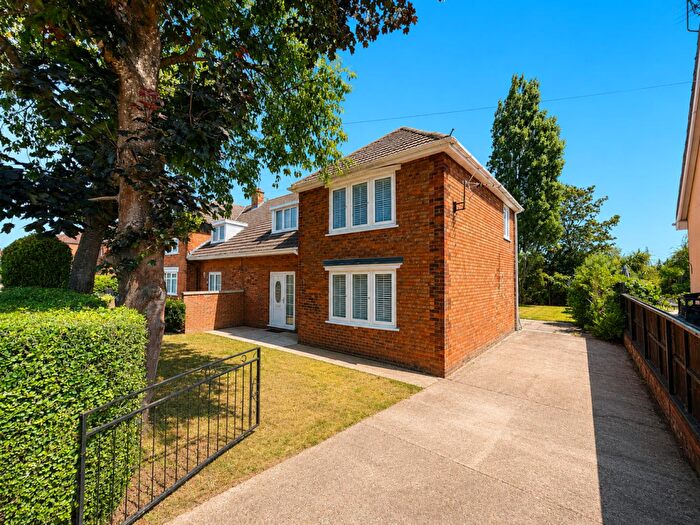 4 Bedroom Semi-Detached House For Sale In Stephenson Way, Corby, NN17