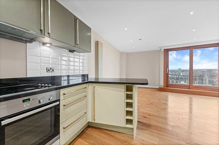 2 Bedroom Flat For Sale In Candle House, Granary Wharf, LS1