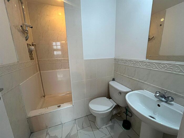 2 Bedroom Flat To Rent In City Heights, Victoria Bridge Street, Salford, M3