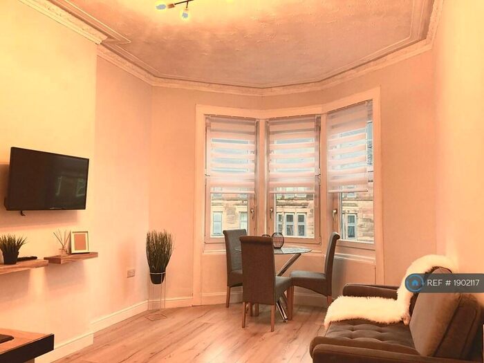 2 Bedroom Flat To Rent In Tollcross Road, Glasgow, G31