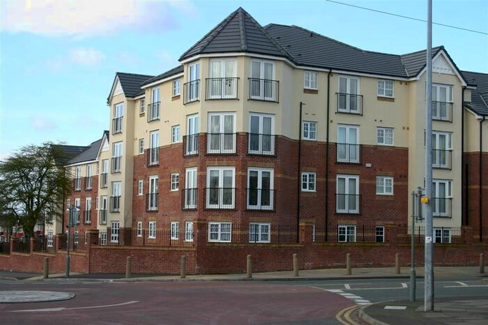 2 Bedroom Flat To Rent In Pinhigh Place, Salford, M6