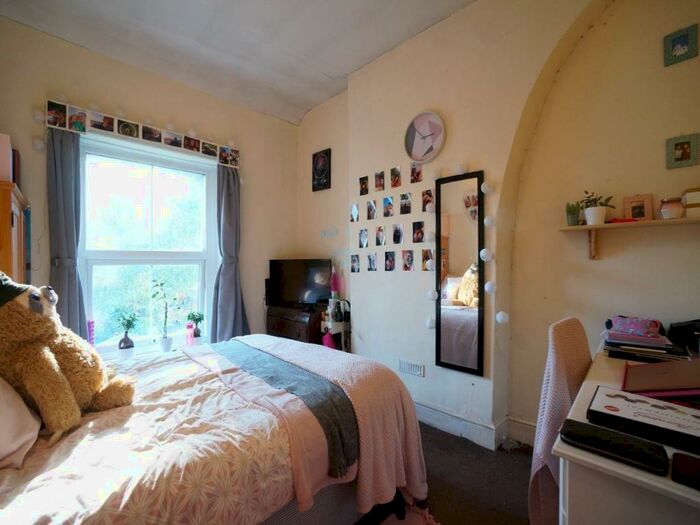 4 Bedroom House To Rent In Snowdon View, Bangor, Gwynedd, LL57