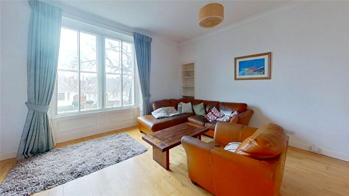 3 Bedroom Flat To Rent In Upper Hermitage, Edinburgh, EH6