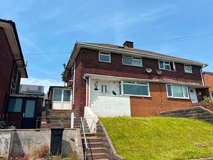 3 Bedroom Semi-Detached House For Sale In Caer Castell Place, Rumney, Cardiff, CF3