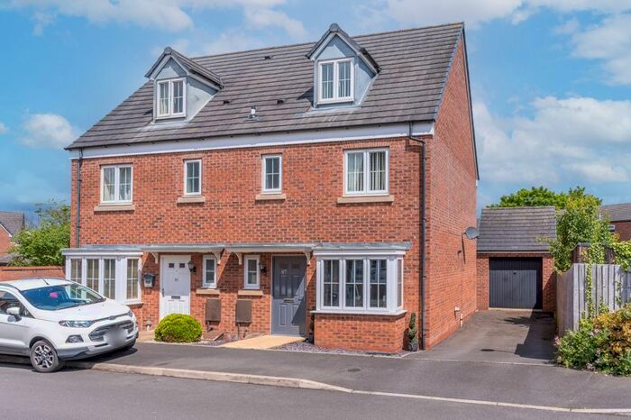 4 Bedroom Semi-Detached House For Sale In Dukes View, Donnington, Telford, TF2