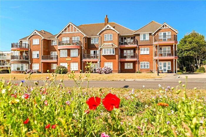 2 Bedroom Flat For Sale In Marine Drive, Barton On Sea, New Milton, Hampshire, BH25