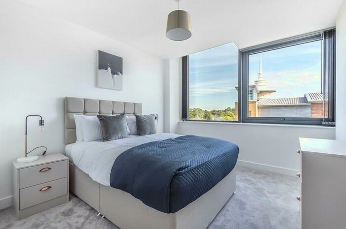 1 Bedroom Apartment To Rent In Churchill Place, Churchill Way, Basingstoke, RG21