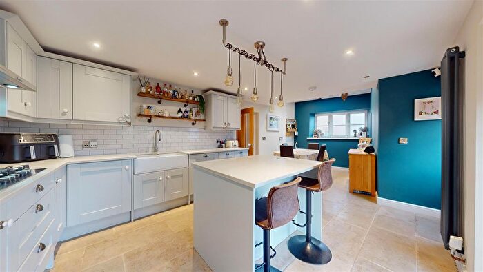 3 Bedroom Cottage For Sale In West Street, Kings Cliffe, Peterborough, PE8