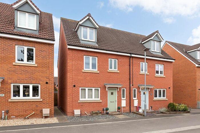 4 Bedroom Semi Detached House For Sale In Thirsk Drive, Castlemead, BA14