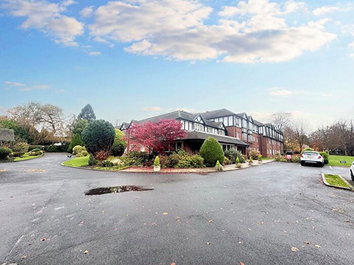 1 Bedroom Apartment For Sale In Barton Road, Worsley, M28