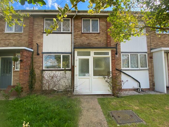 3 Bedroom Property To Rent In Rainham, ME8