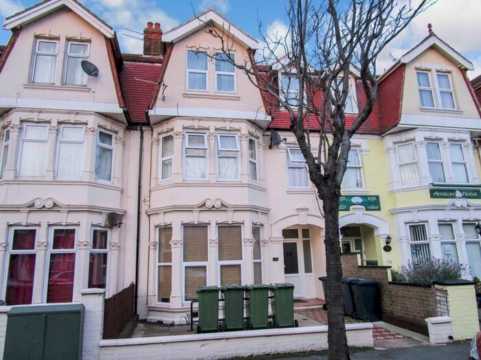 Houses to rent in GorlestononSea, NR31, Norfolk