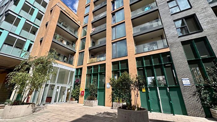 1 Bedroom Flat For Sale In Mackenzie House, School Passage, Southall, UB1