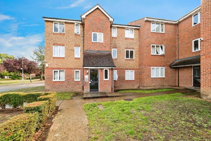 1 Bedroom Flat For Sale In Honey Close, Dagenham, RM10