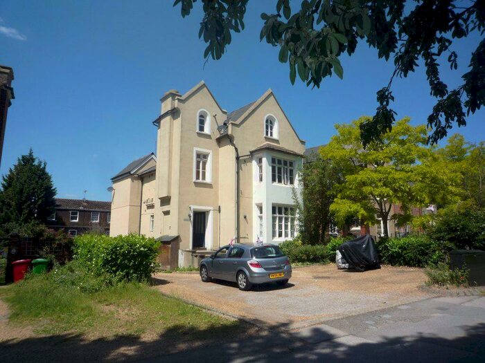 1 Bedroom Flat To Rent In Upton Park, SL1