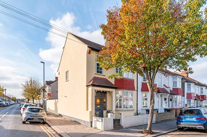 4 Bedroom End Of Terrace House To Rent In Richmond Road, Thornton Heath, CR7